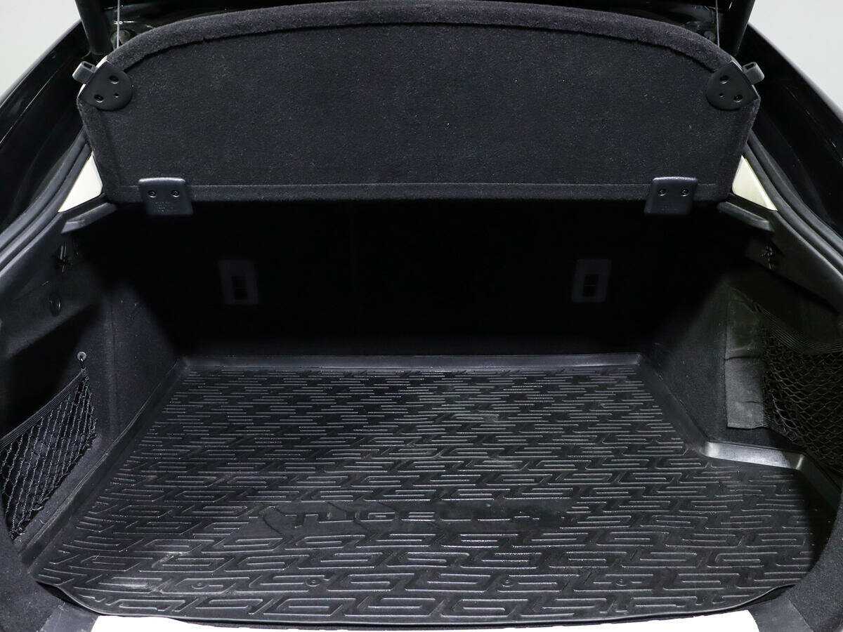 Geely Tugella 2022