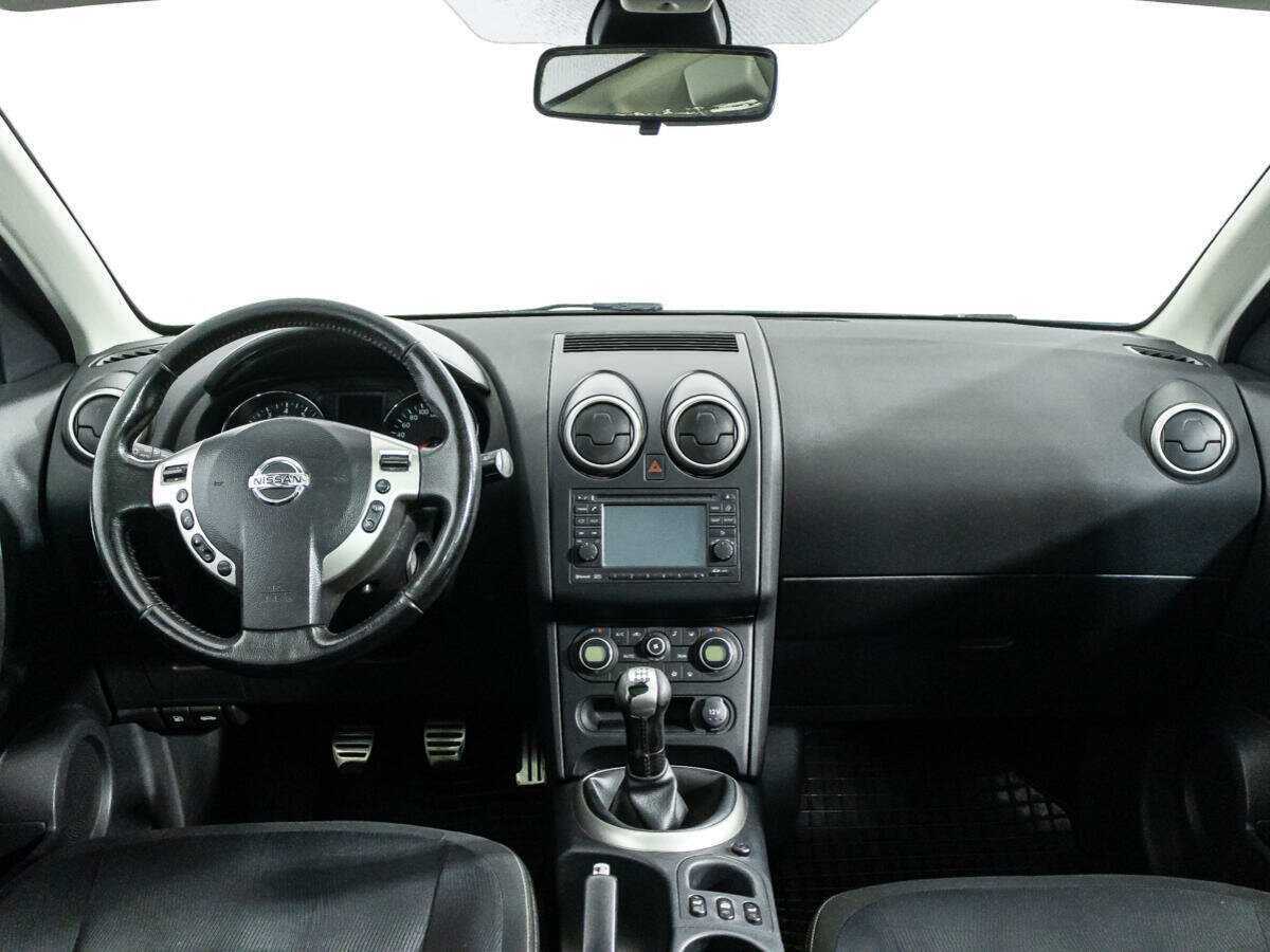 Nissan Qashqai+2 2010