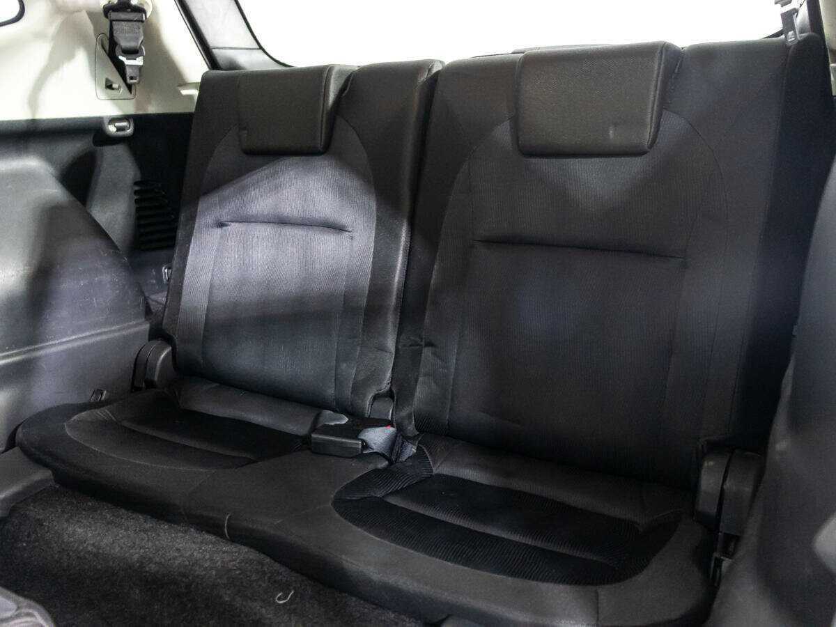 Nissan Qashqai+2 2010