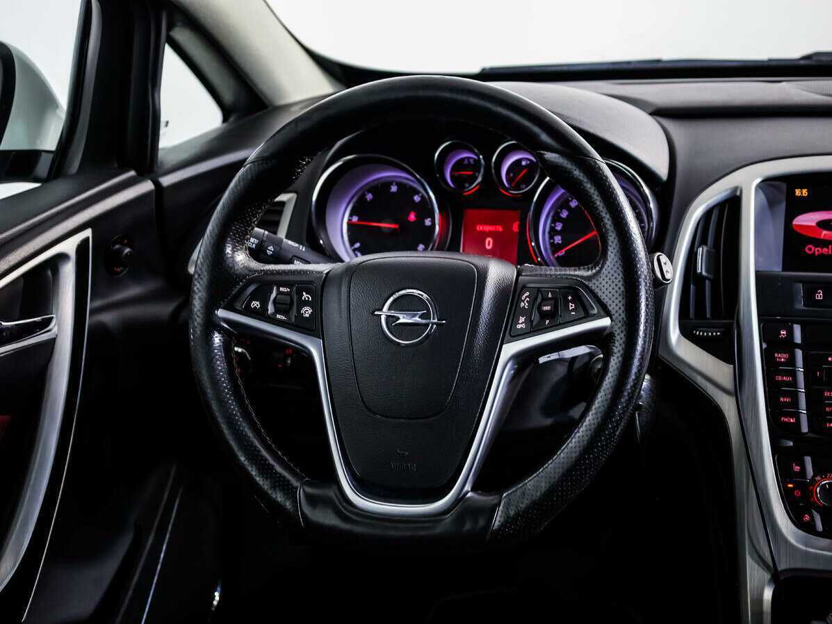 Opel Astra 2012