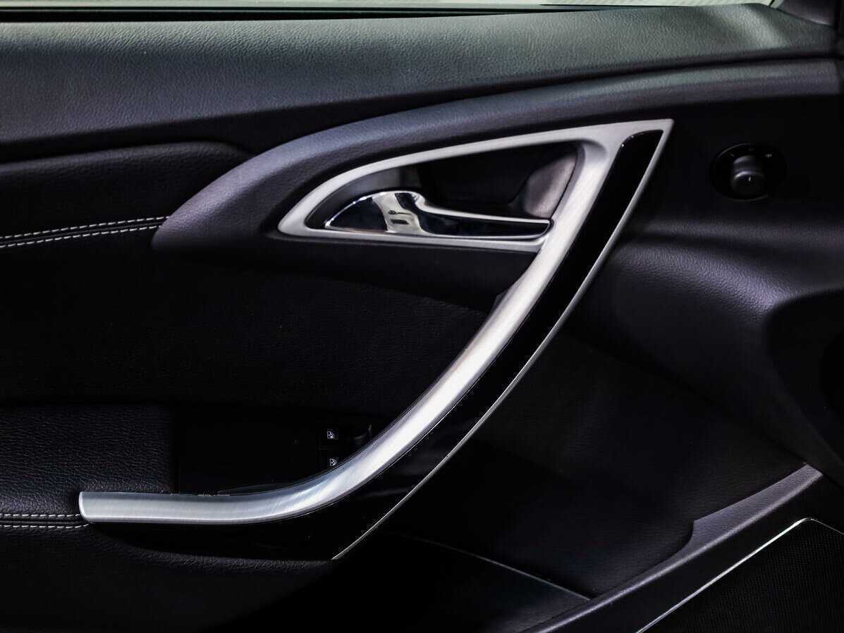 Opel Astra 2012
