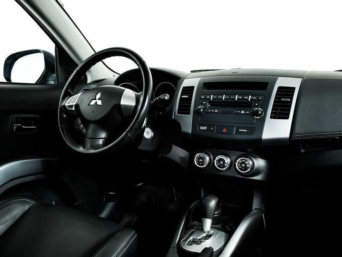 Mitsubishi Outlander 2011