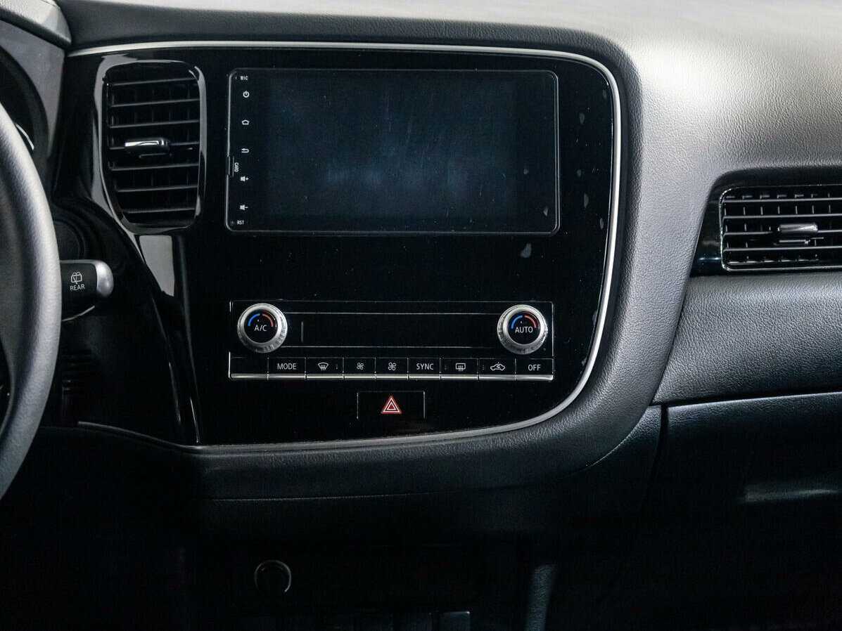 Mitsubishi Outlander 2020