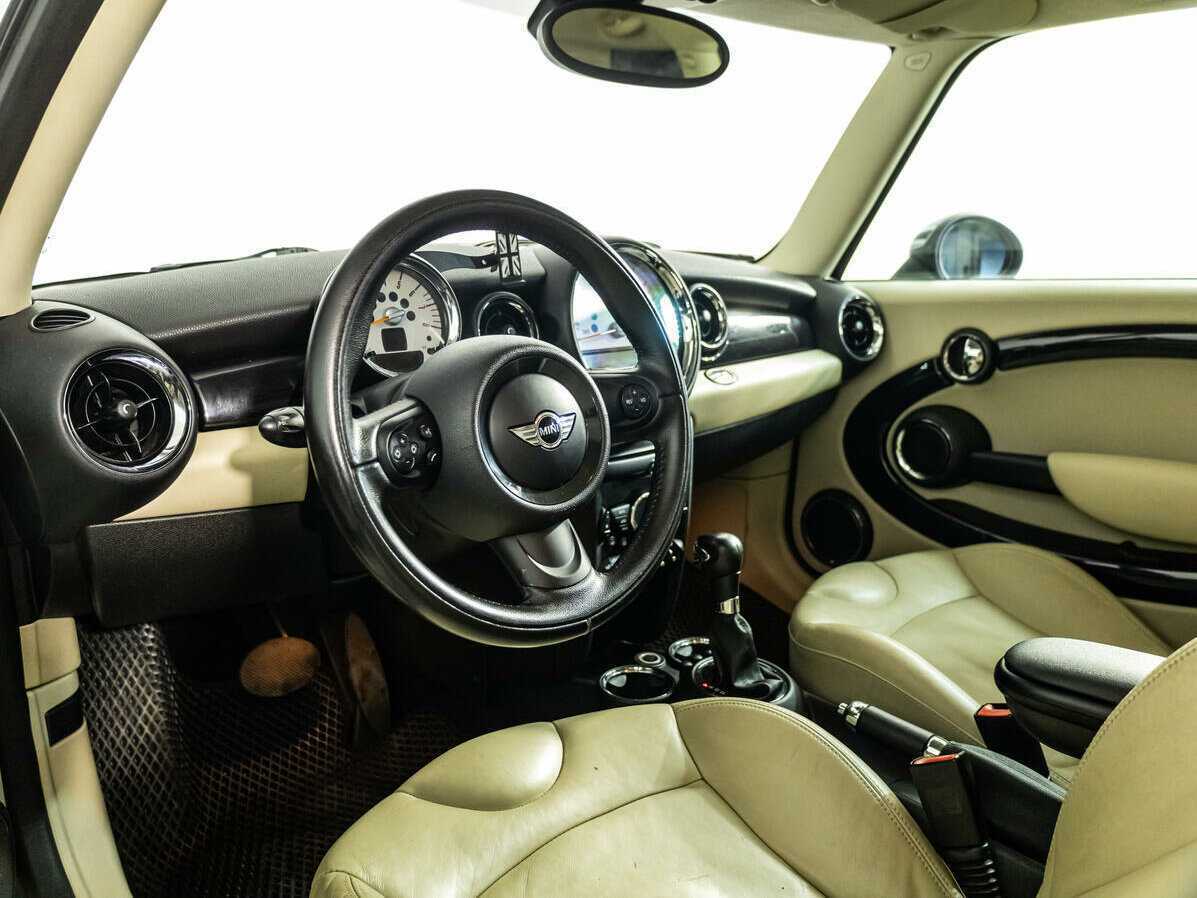 Mini Hatch 2010