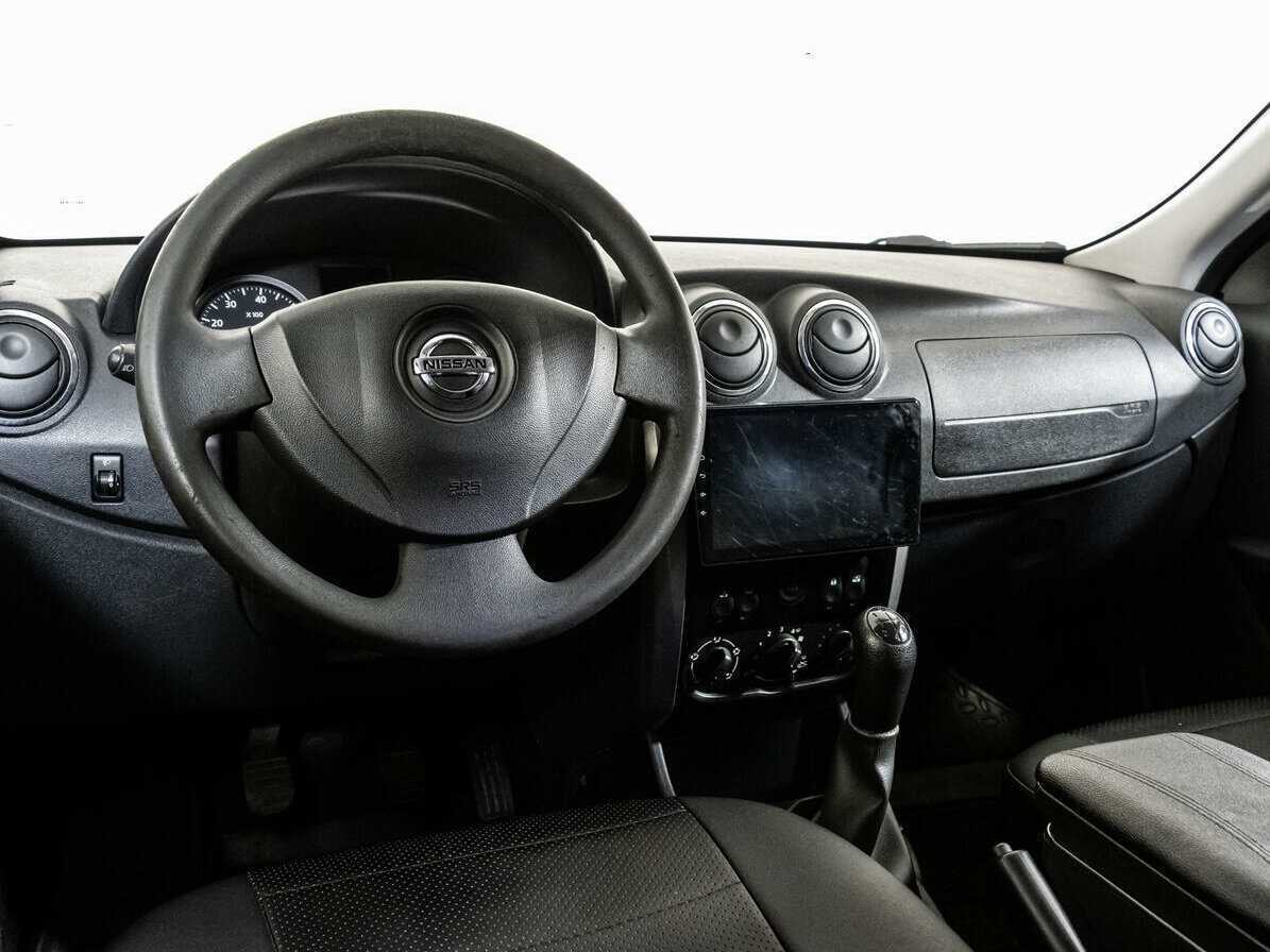 Nissan Almera 2016