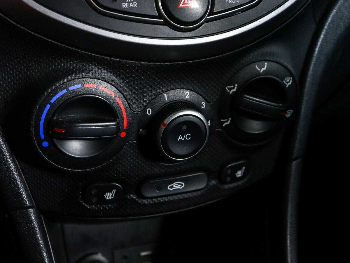 Hyundai Solaris 2015