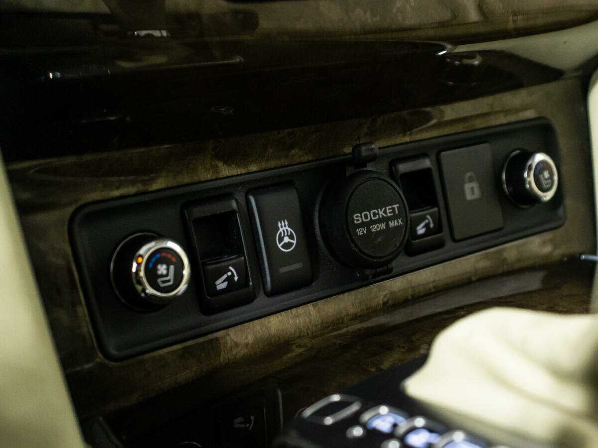 Infiniti QX80 2014