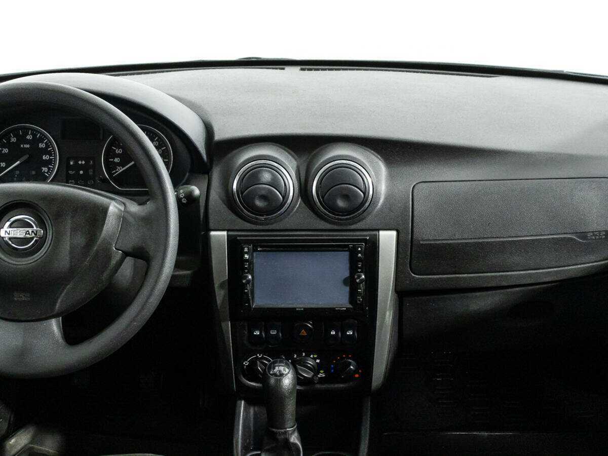 Nissan Almera 2014