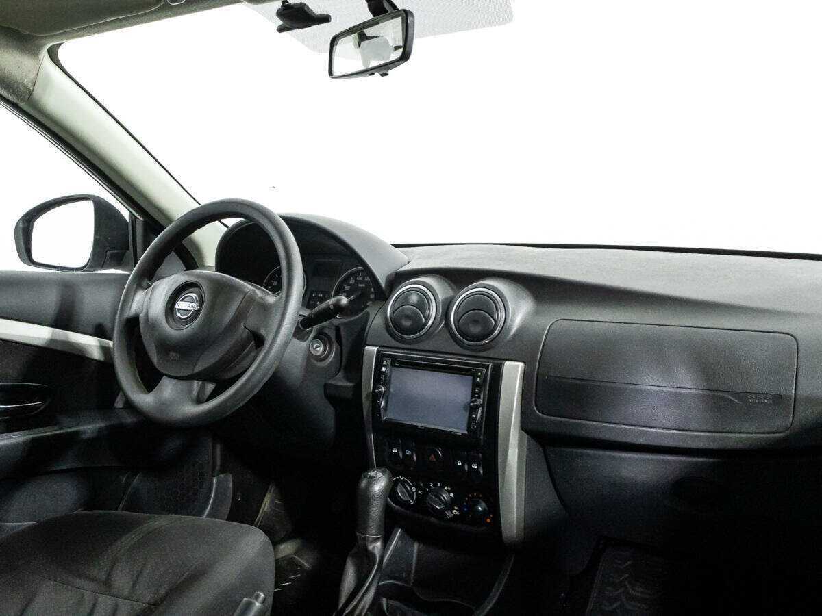 Nissan Almera 2014