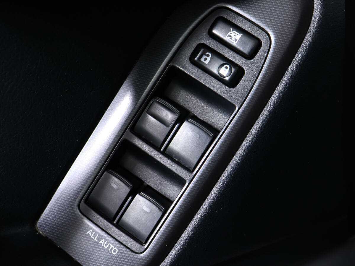 Toyota Land Cruiser Prado 2011