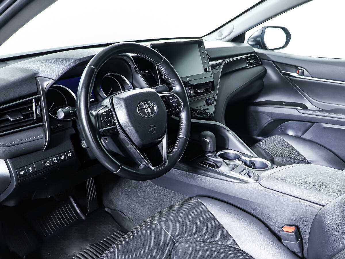 Toyota Camry 2021