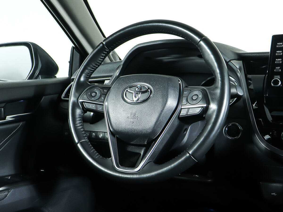 Toyota Camry 2021