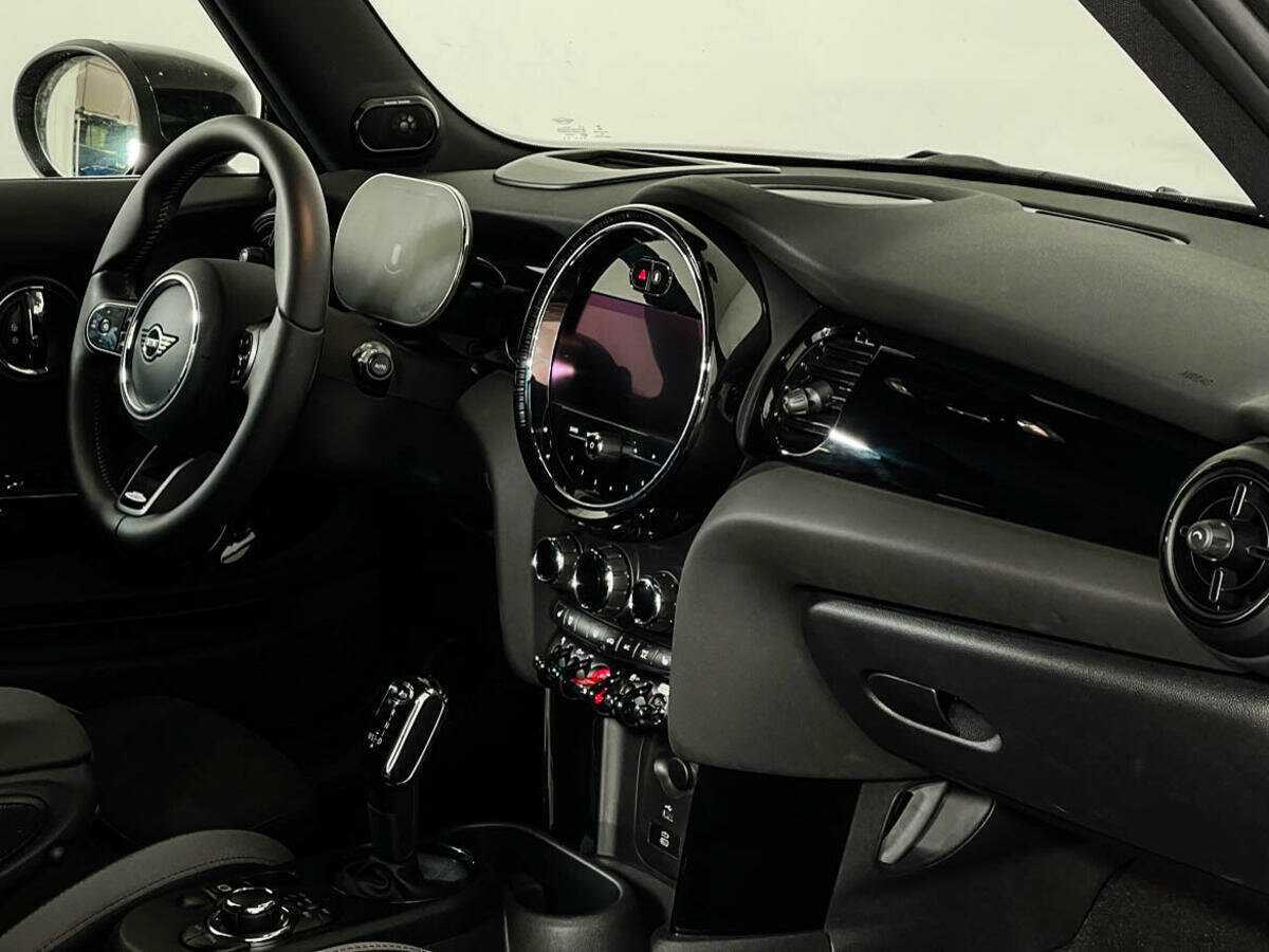 Mini Hatch 2022