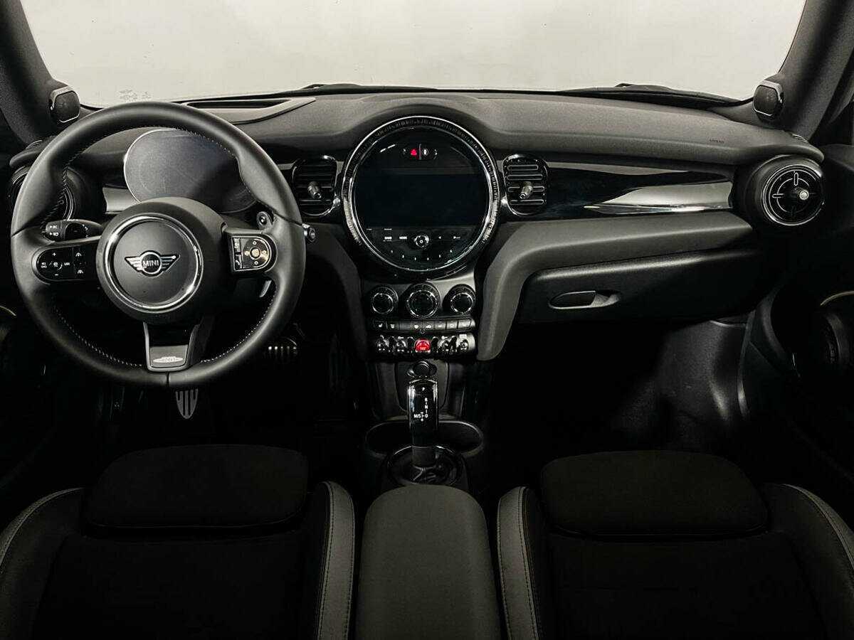 Mini Hatch 2022