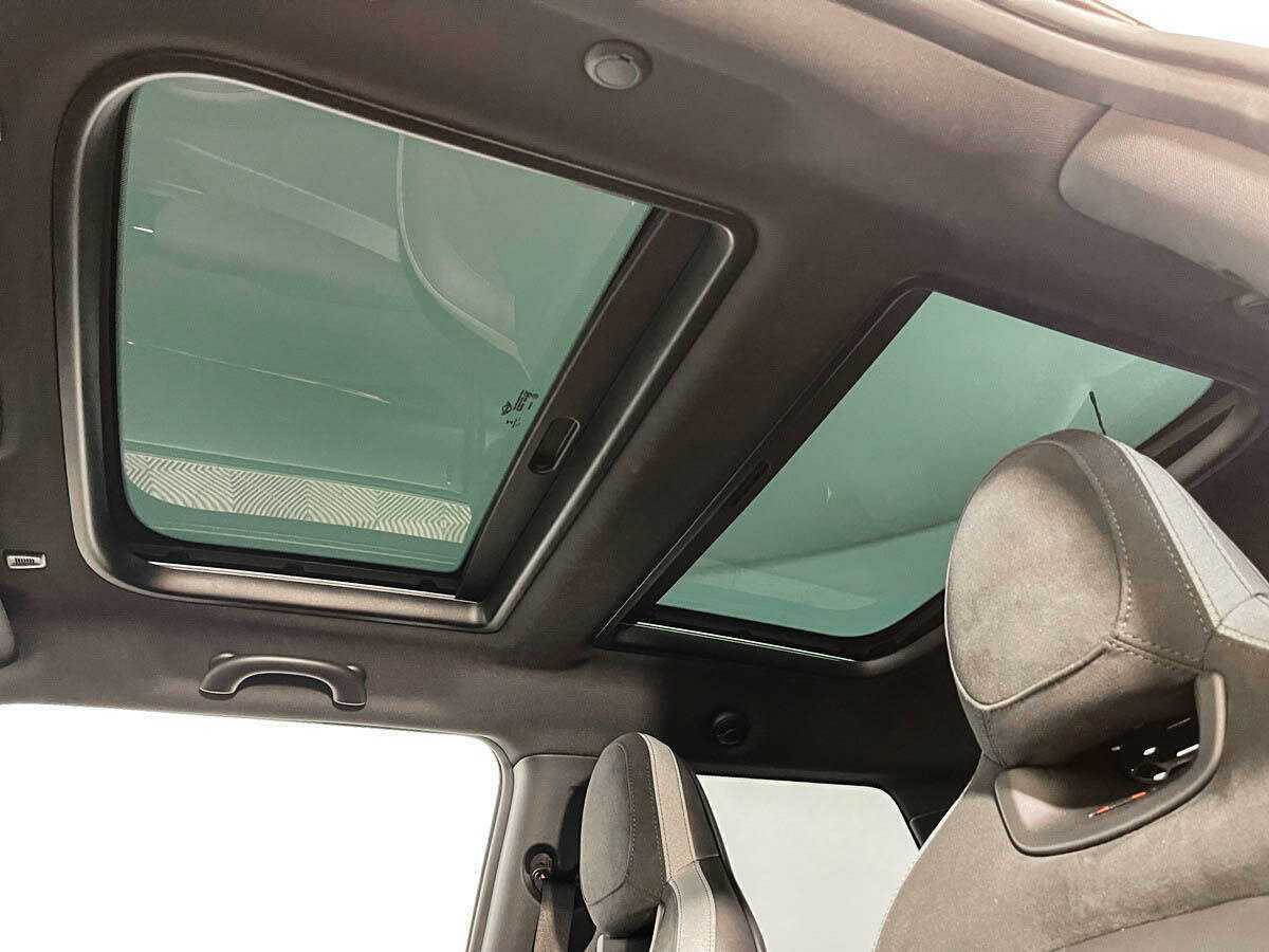 Mini Hatch 2022