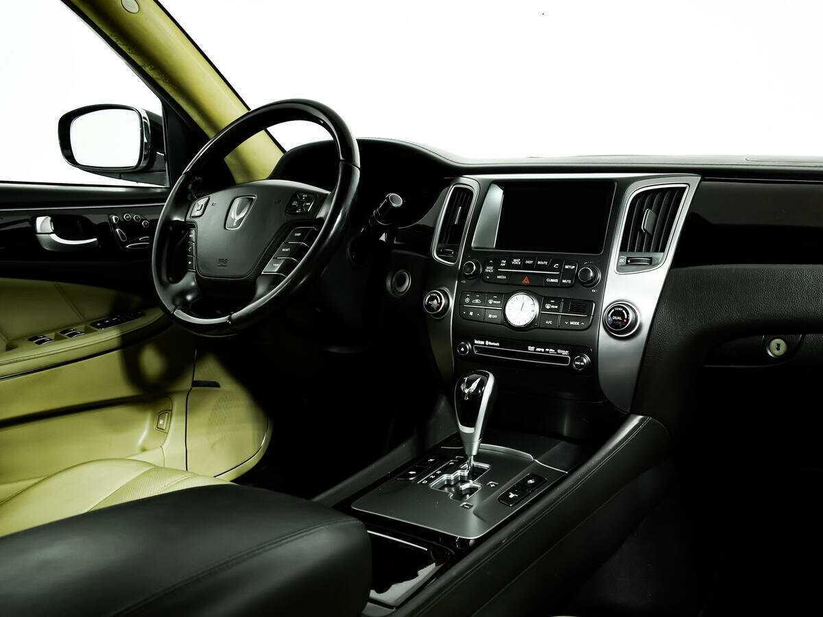 Hyundai Equus 2012