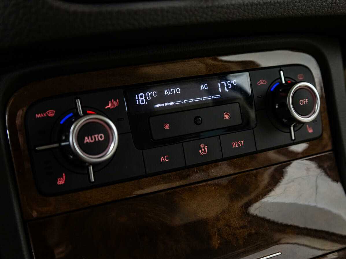 Volkswagen Touareg 2011