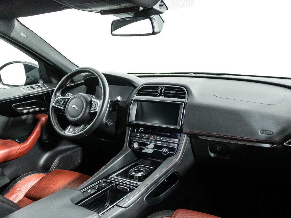Jaguar F-Pace 2017