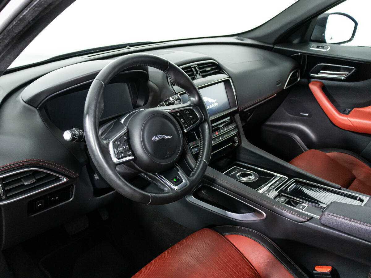 Jaguar F-Pace 2017