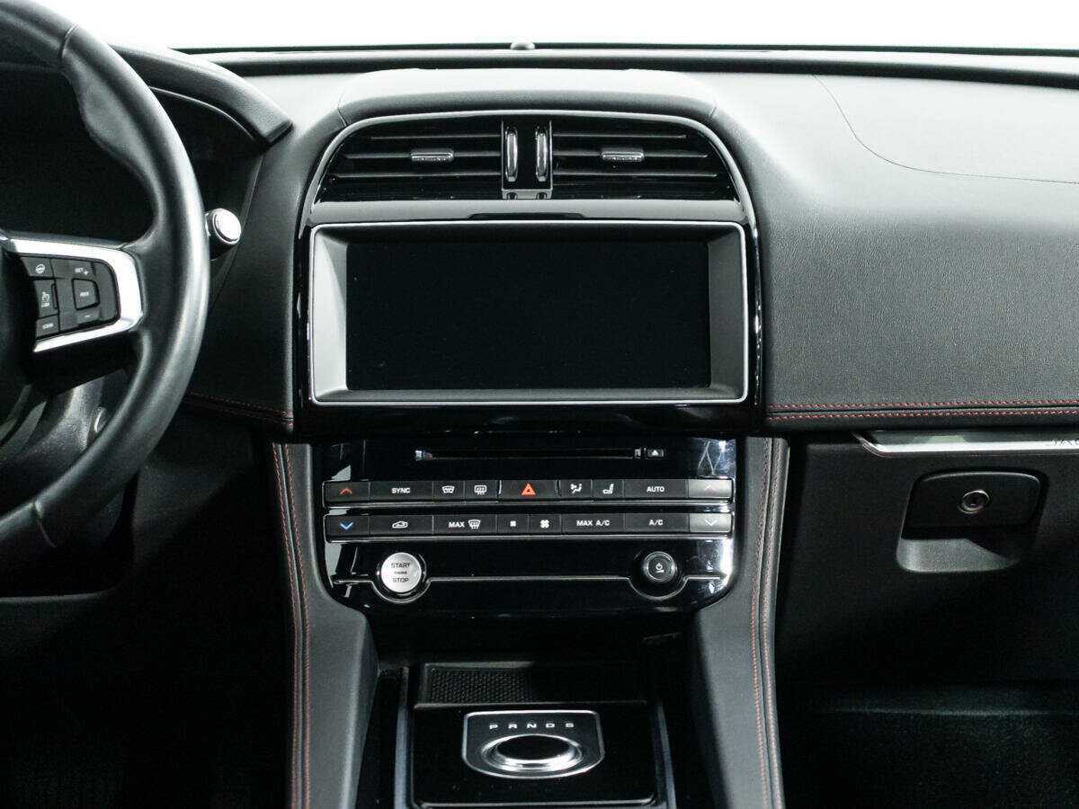 Jaguar F-Pace 2017
