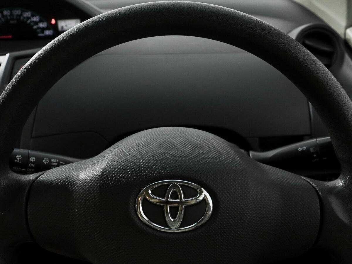 Toyota Vitz 2005