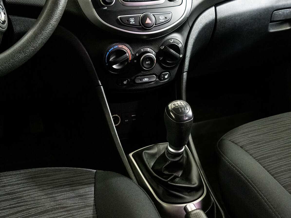 Hyundai Solaris 2015