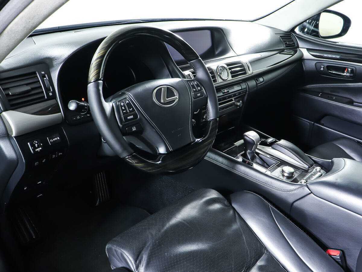 Lexus LS 2014