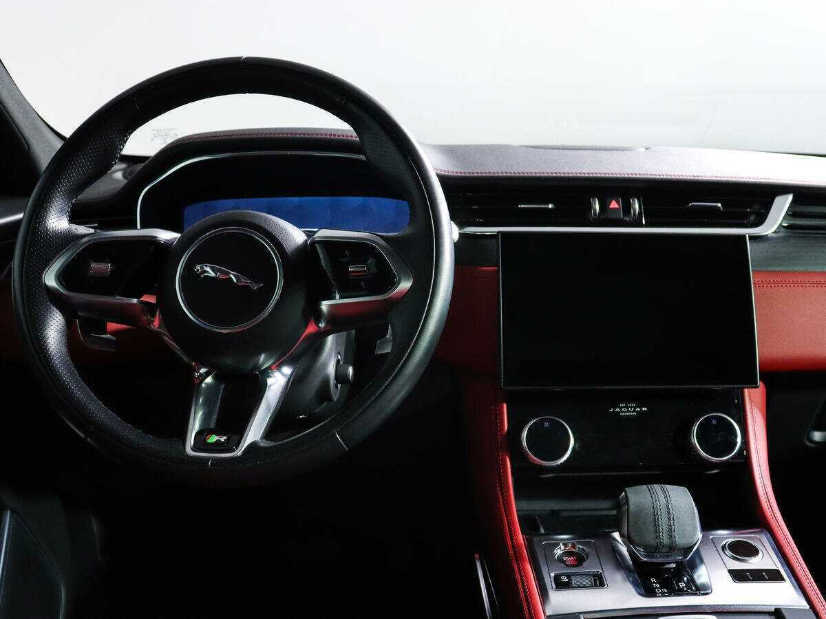 Jaguar F-Pace 2021