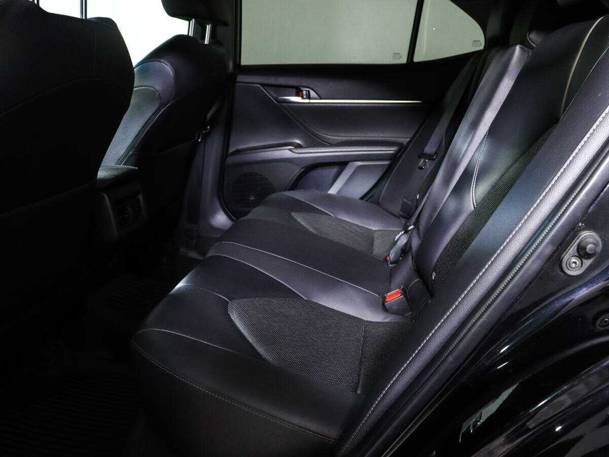 Toyota Camry 2021