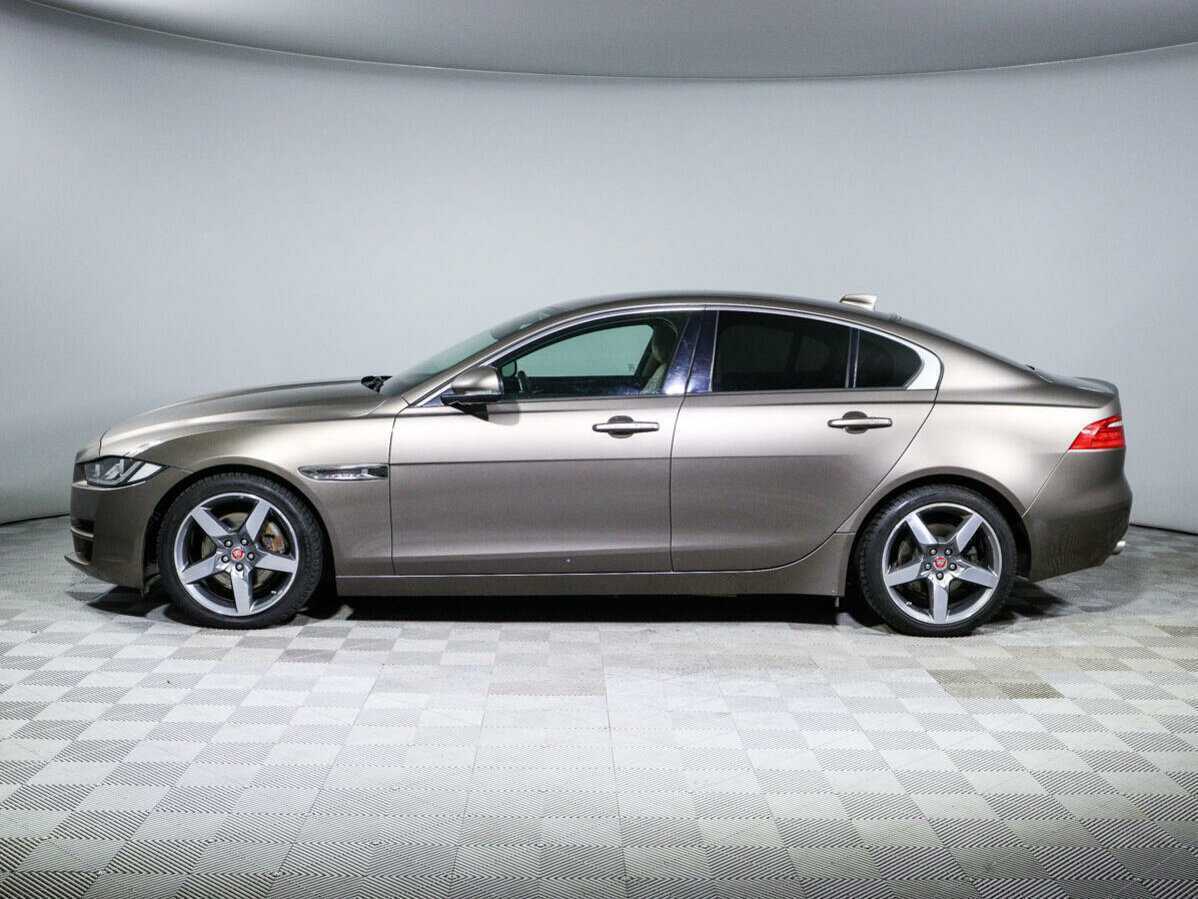 Jaguar XE
