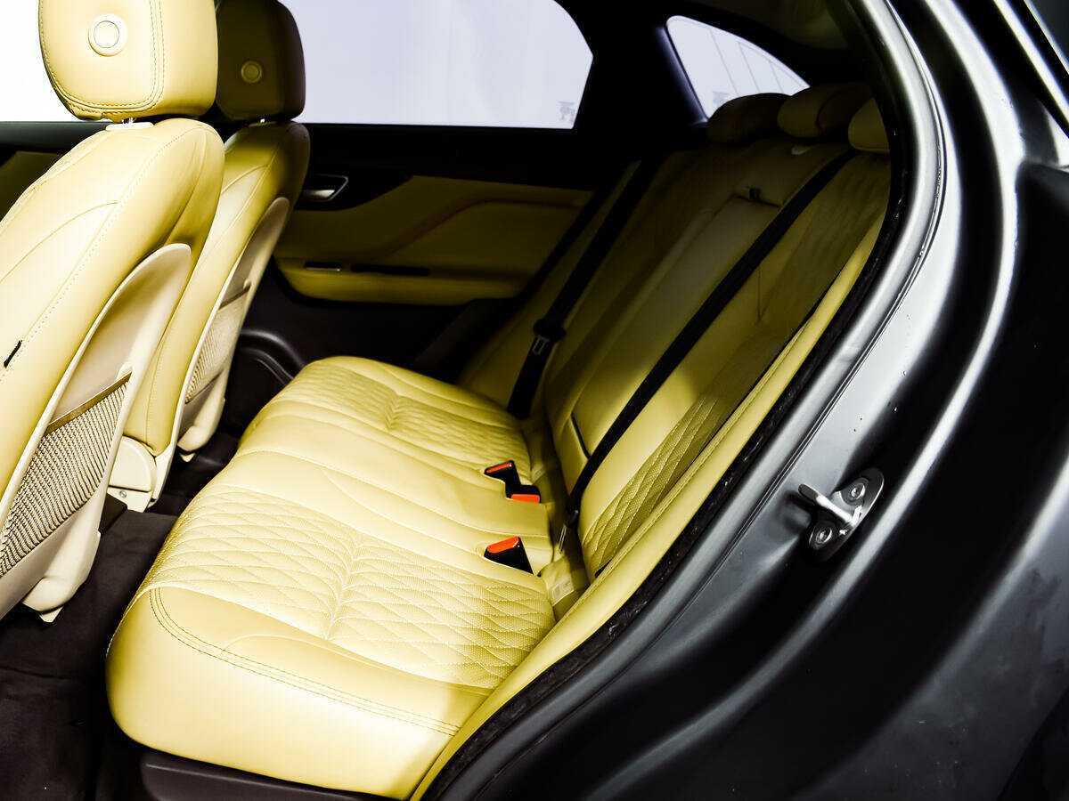 Jaguar F-Pace 2017