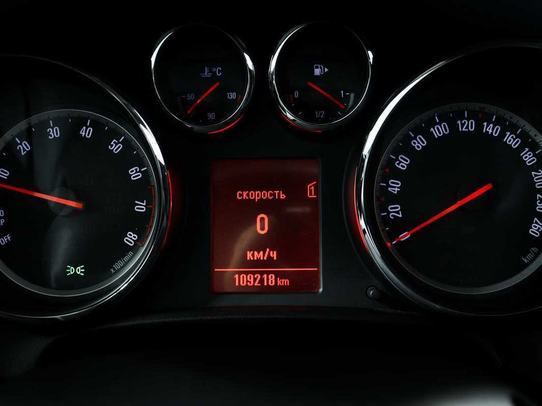 Opel Astra 2012