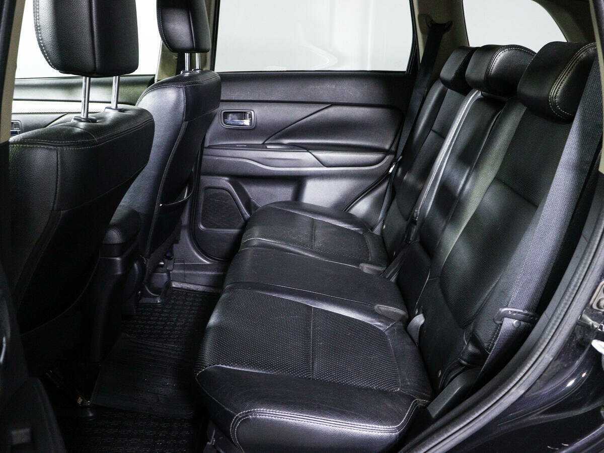 Mitsubishi Outlander 2012