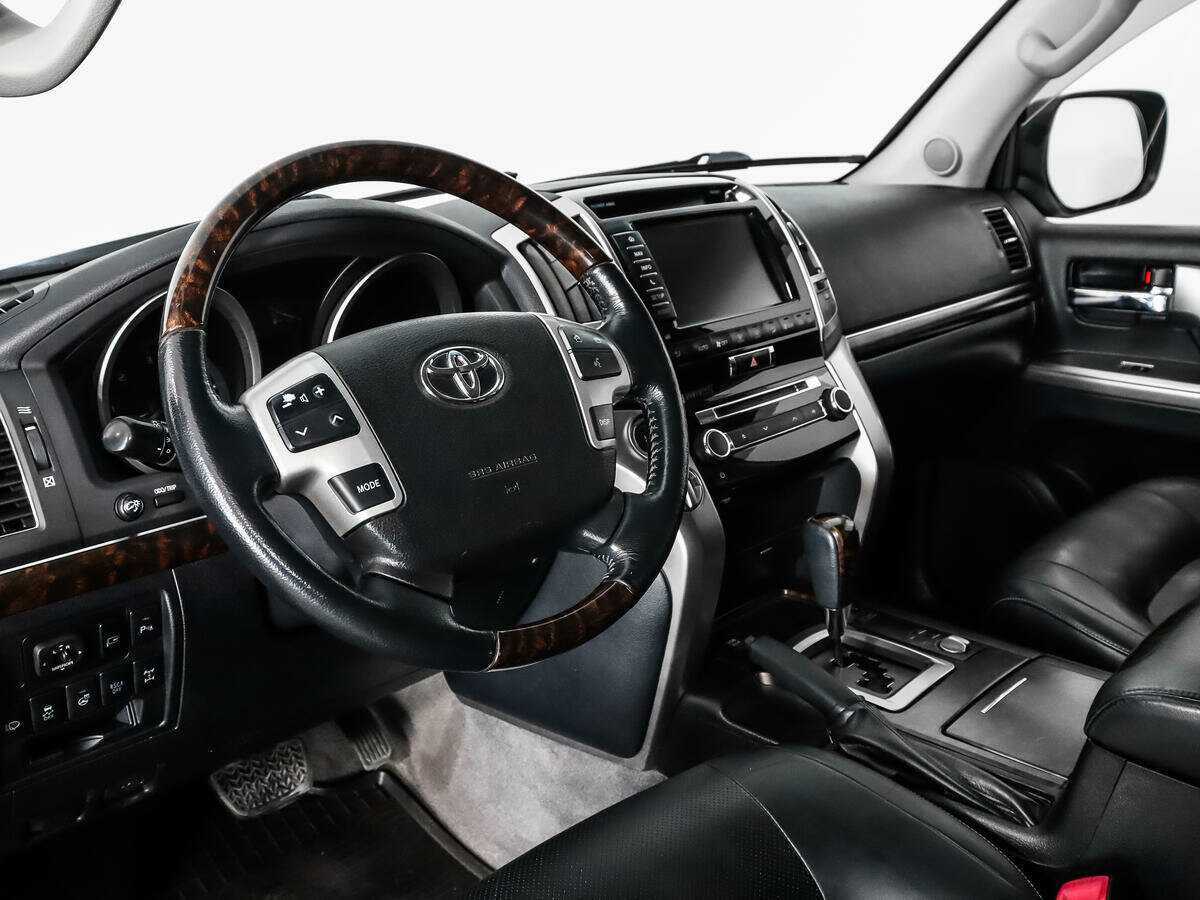Toyota Land Cruiser 2012