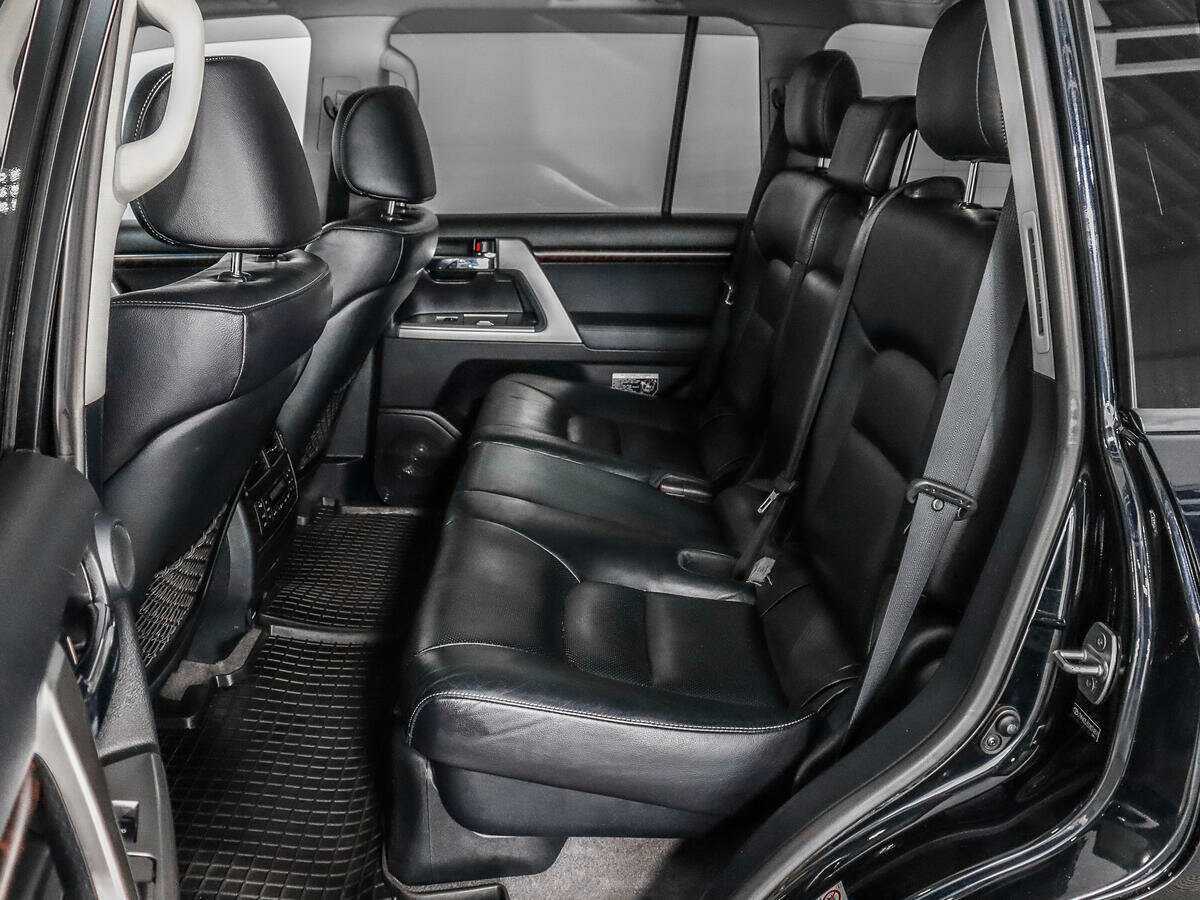Toyota Land Cruiser 2012