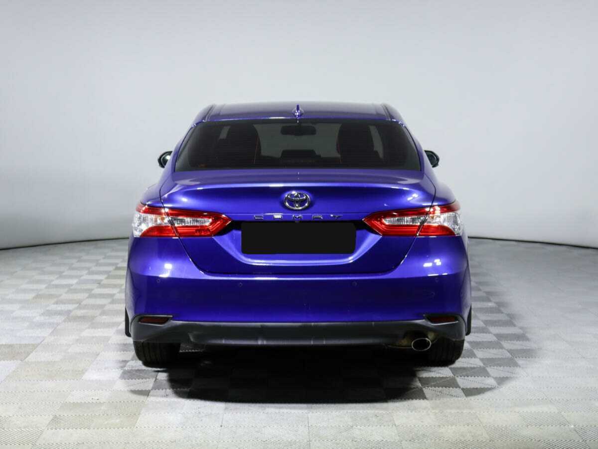 Toyota Camry 2021