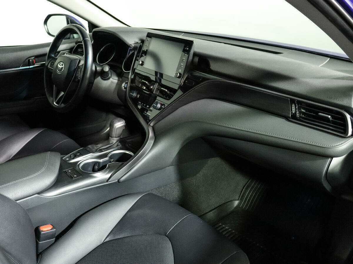 Toyota Camry 2021