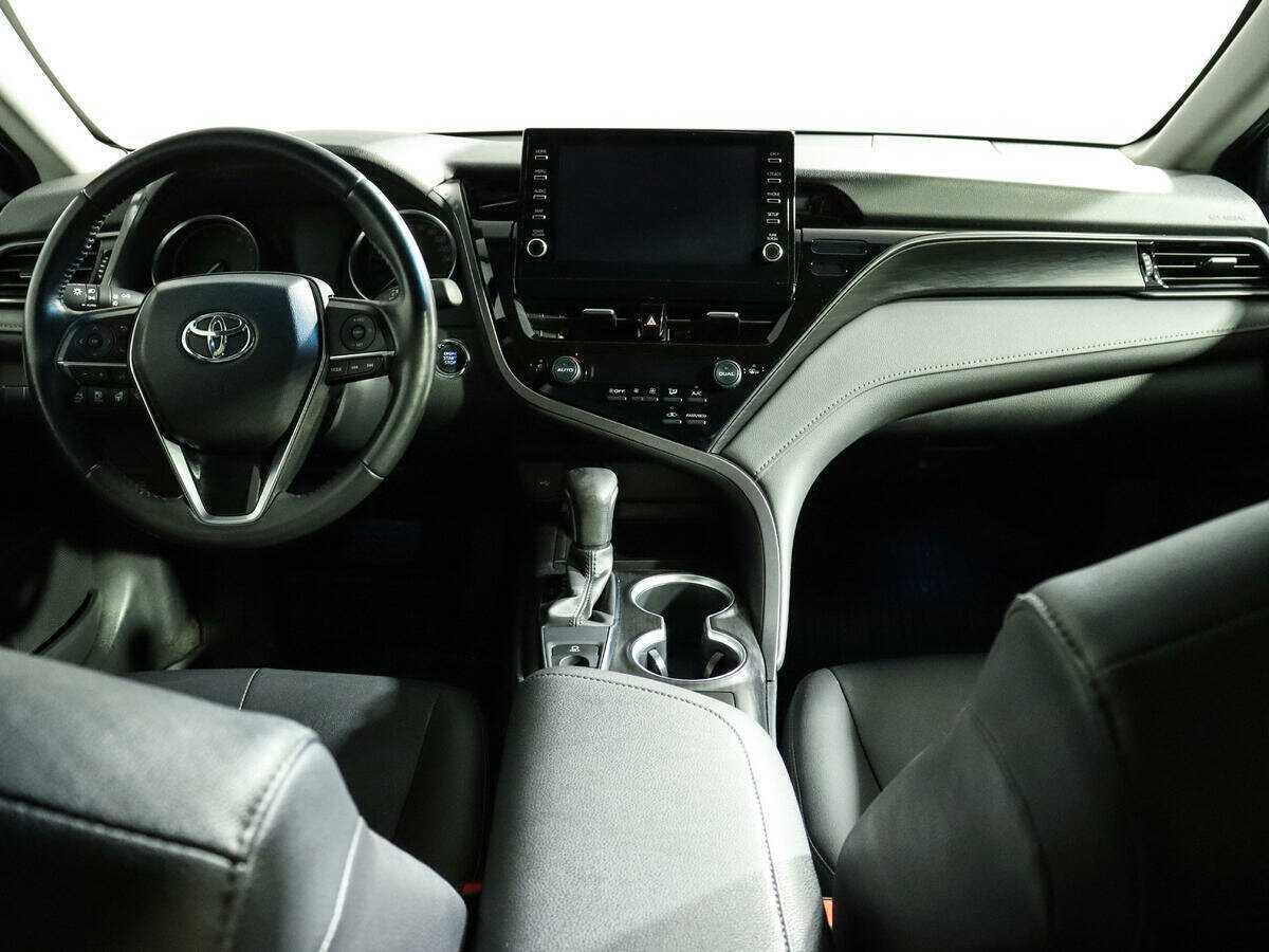 Toyota Camry 2021