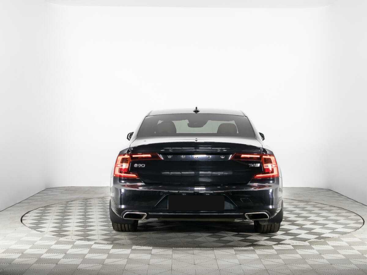 Volvo S90