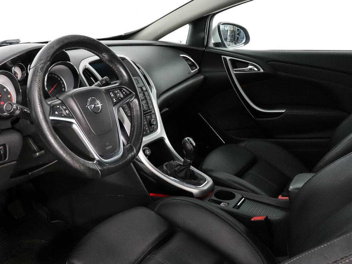 Opel Astra 2012