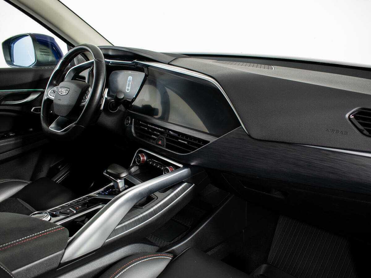 Geely Tugella 2021