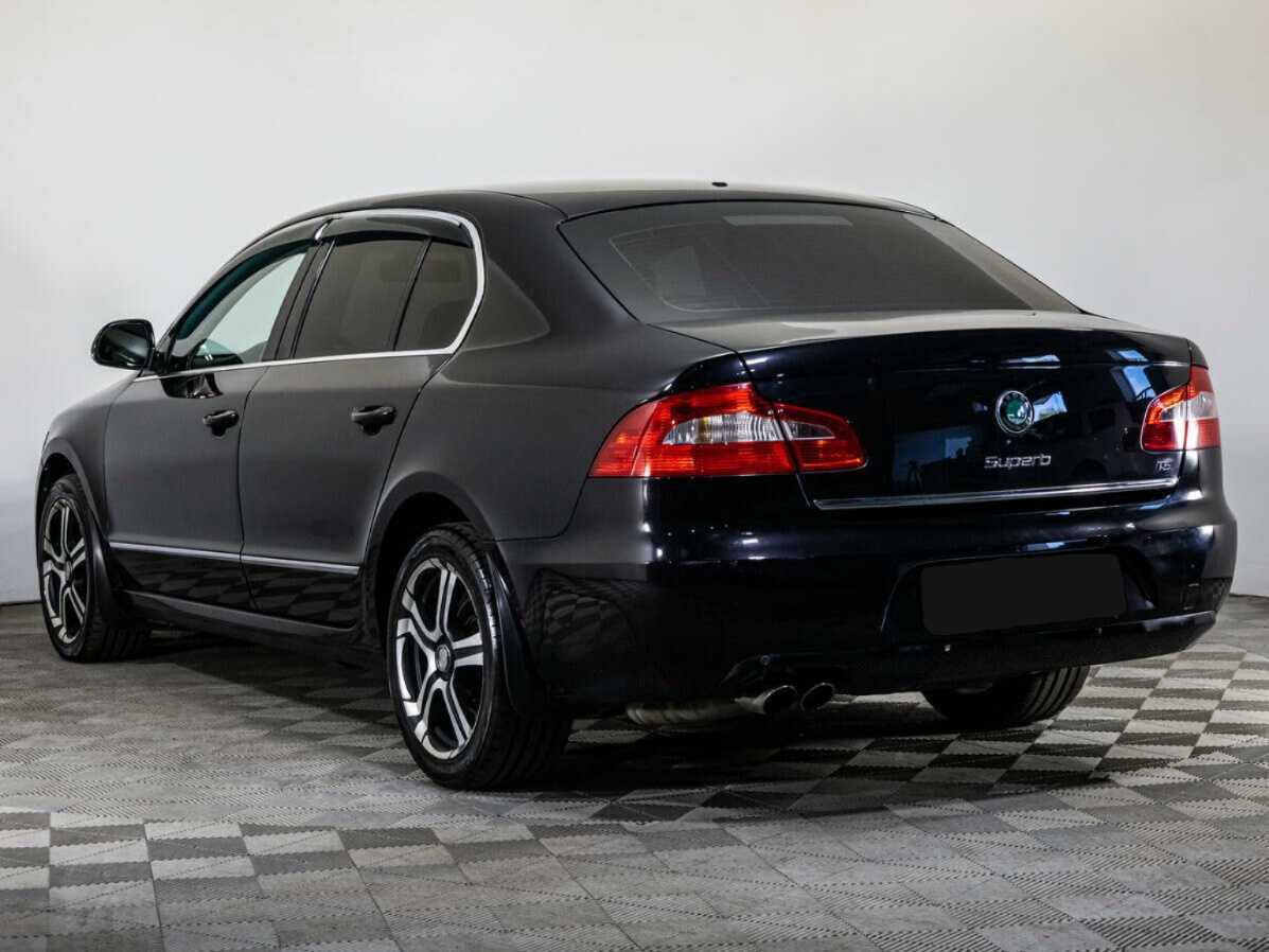 Skoda Superb 2011