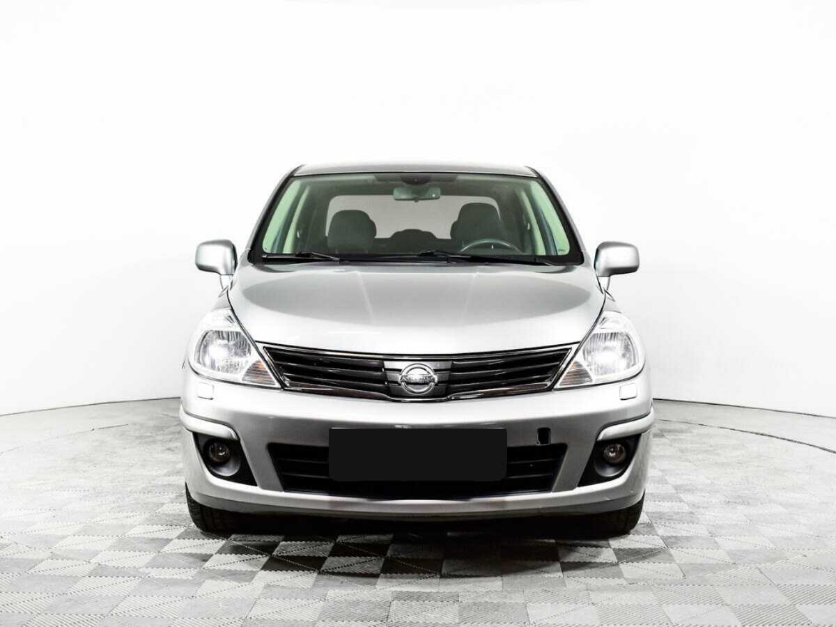 Nissan Tiida 2013