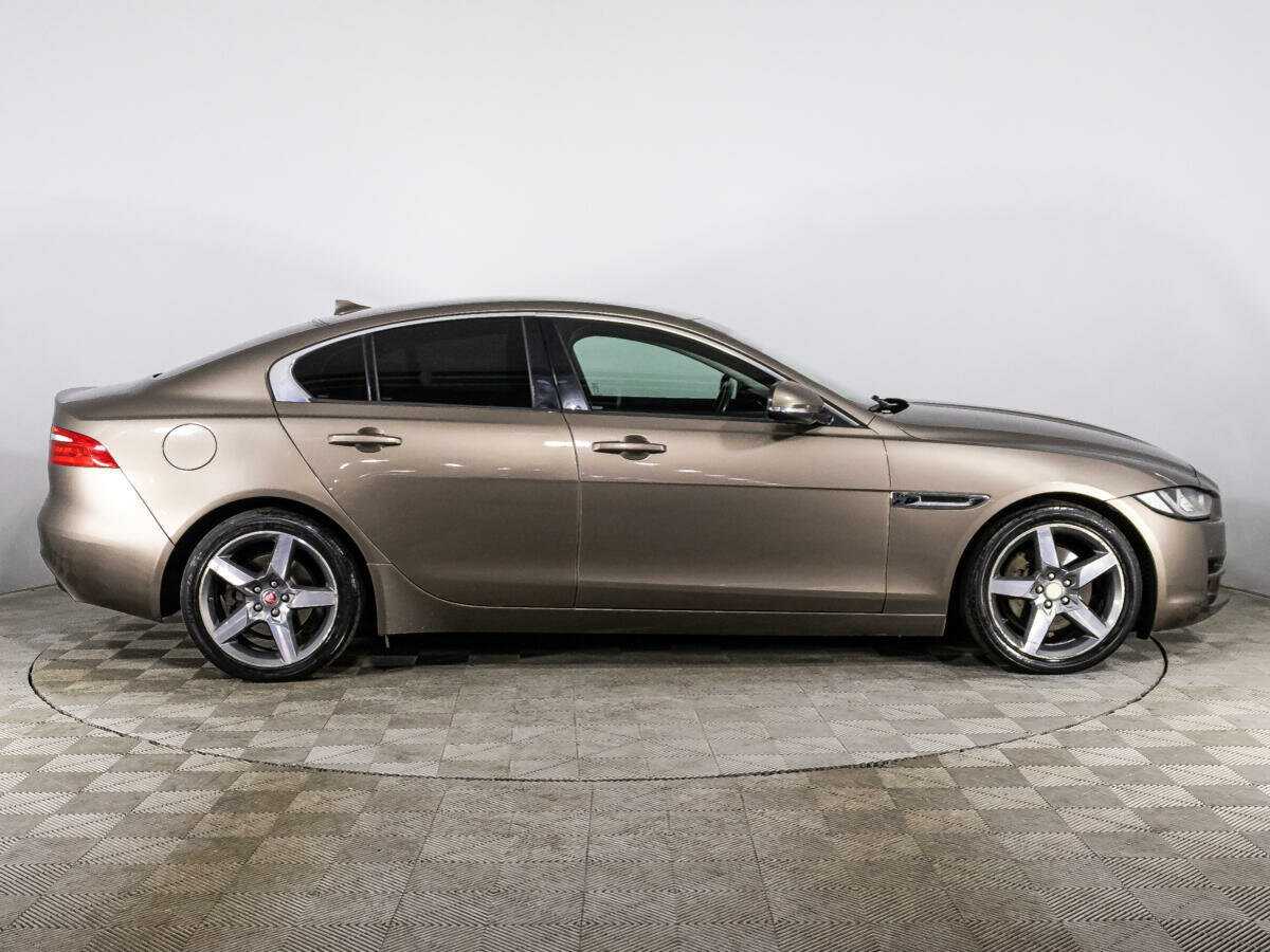 Jaguar XE