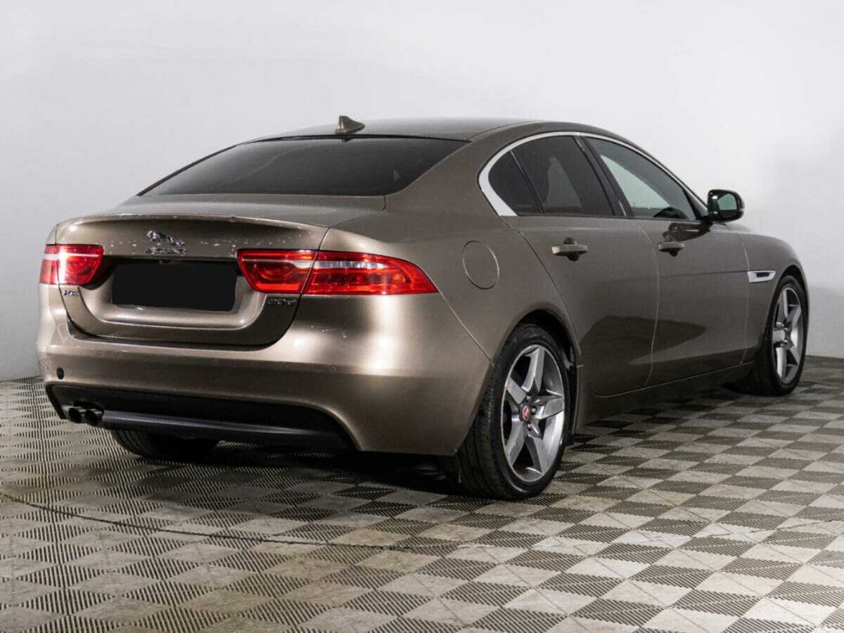 Jaguar XE