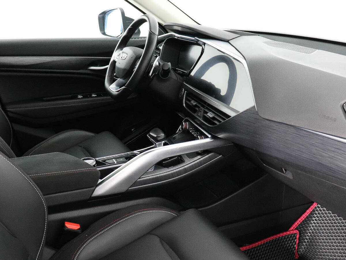 Geely Tugella 2021
