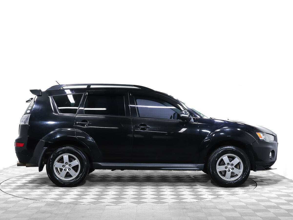 Mitsubishi Outlander 2011