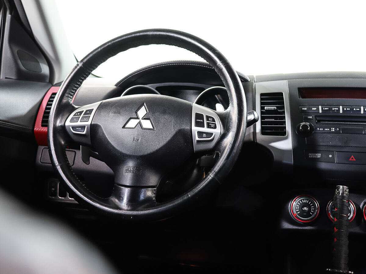 Mitsubishi Outlander 2011