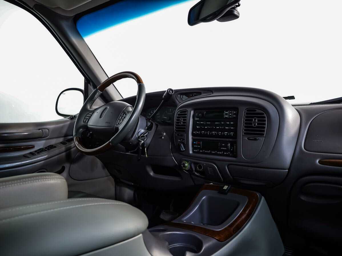 Lincoln Navigator