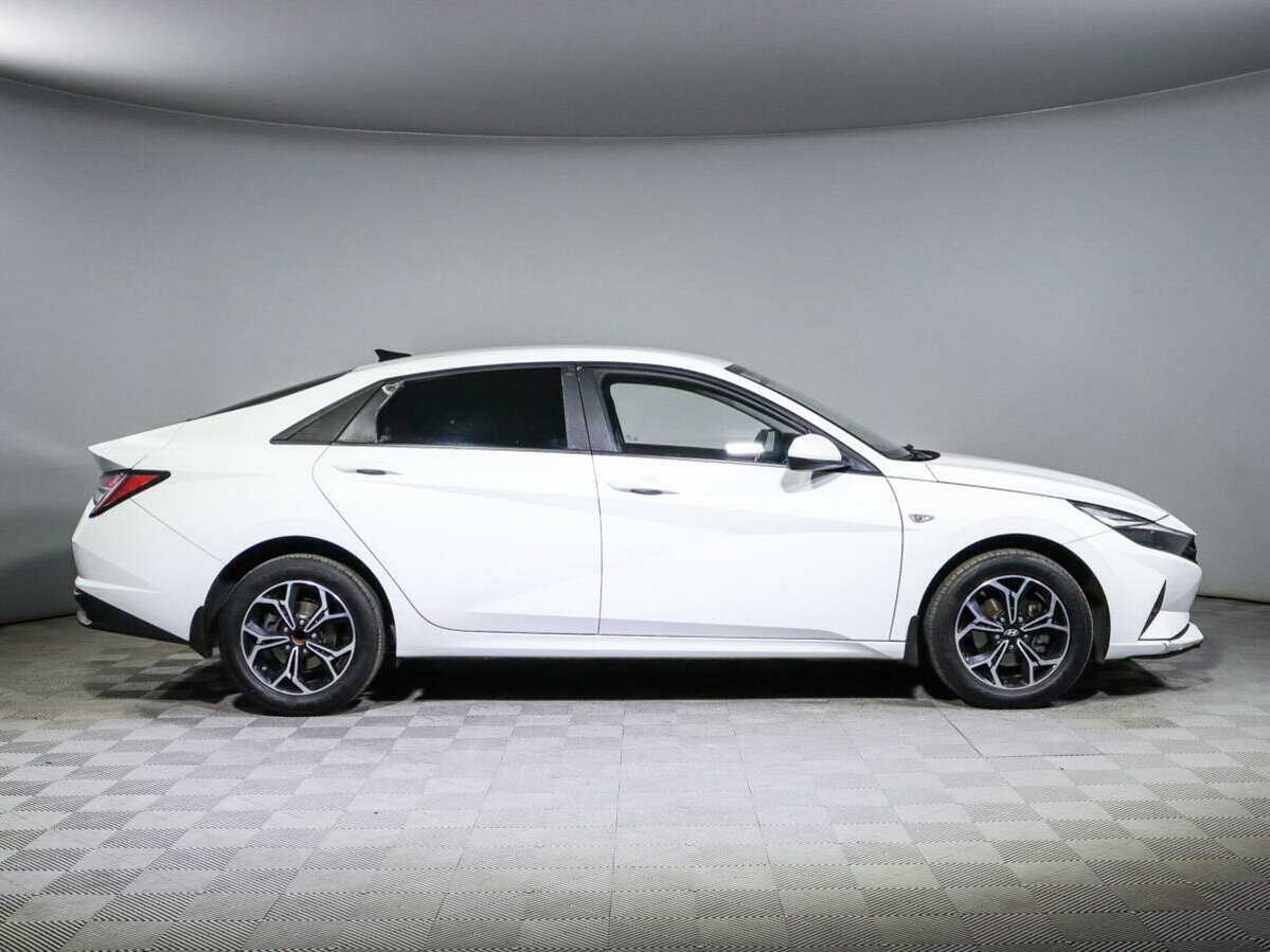 Hyundai Elantra 2021